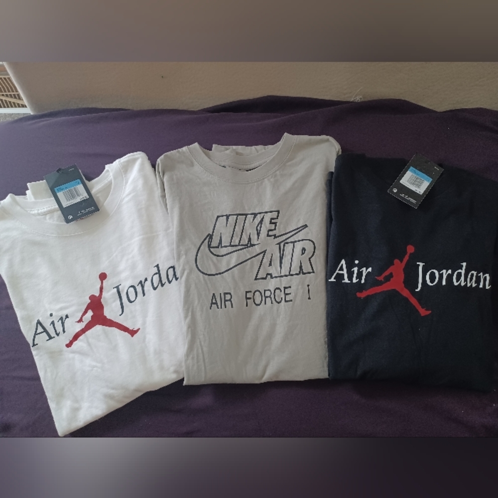 Nike Air Force 1 Camo & Two Air Jordan Jumpman T-shirt Bundle. New. Mens Size: M